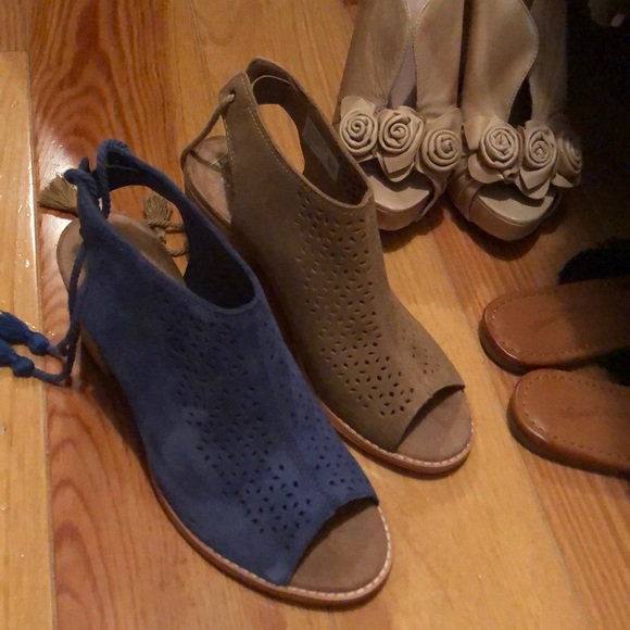 💥BEST PRICE on posh💥 TOM’s Elba booties.NIB blue - Picture 7 of 8